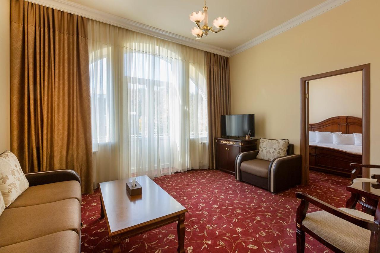 Jermuk Olympia Sanatorium Otel Dış mekan fotoğraf